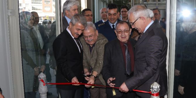 Huzurevi Sakinlerinin Sergisi Beğeni Topladı