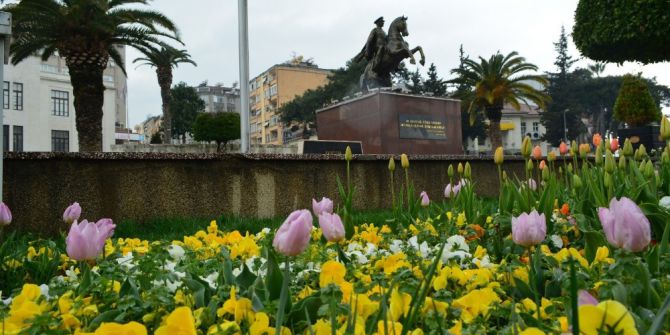 Hatay Rengarenk Oldu