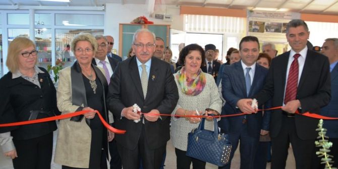 Huzurevi’nde Hat Ve El Sanatları Sergisi Açıldı