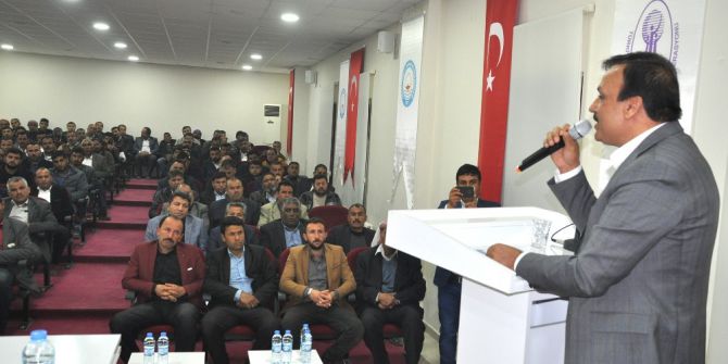 Akçakale Esnafı Beton Bariyerlerden Yakındı