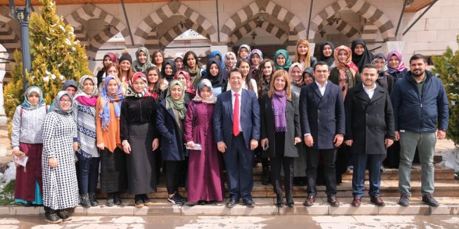 Ak Parti Grup Başkan Vekili İnceöz Ve Başkan Yazgı Gençlerle Buluştu