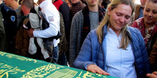 80. Yaş Günündeki Yemekte Ölen Başkanın Babası Defnedildi