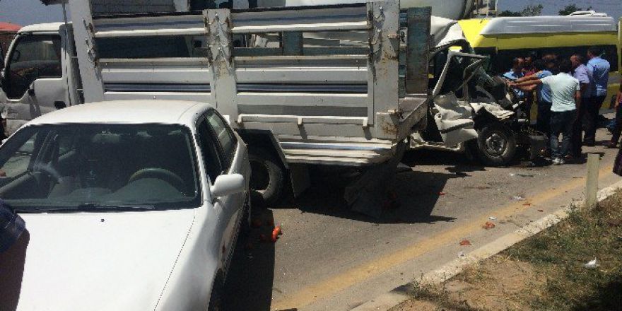 Van’da Zincirleme Trafik Kazası; 11 Yaralı
