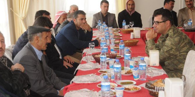 Cizre’de Şehit Ve Gazi Yakınları Yemekte Bir Araya Geldi