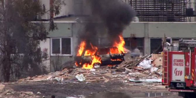 Maltepe’de Park Halindeki Araç Alev Alev Yandı