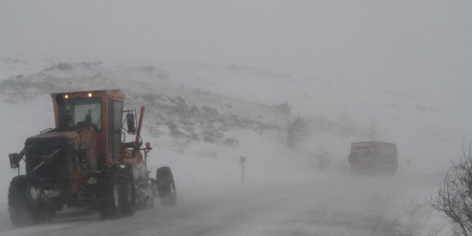 Kar Yağışı Sahara Geçidi’nde Ulaşımı Aksattı
