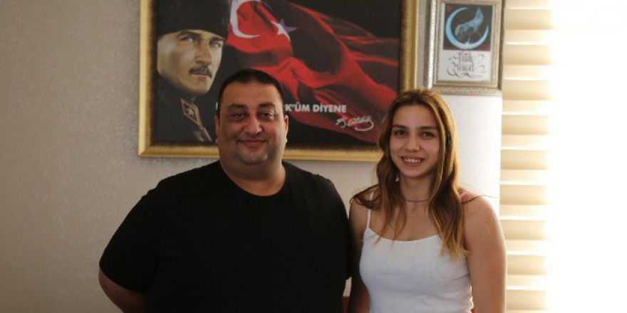 Ezgi Manlacı, Adana Aski’de Kaldı