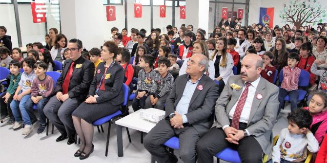 Elazığ’da Öğrenciler Çanakkale Zaferi’ni Kutladı