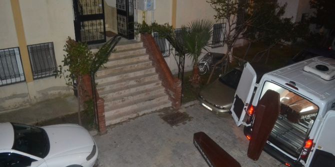 Bıçaklanarak Öldürülen Kadının Cesedi Naylon Poşete Sarılmış Halde Bulundu