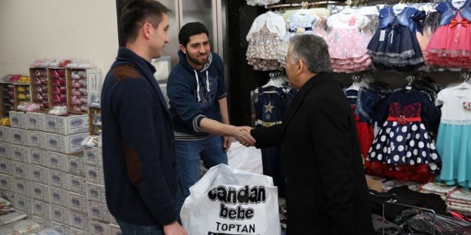 Başkan Büyükkılıç Kiçikapı Esnafını Ziyaret Etti