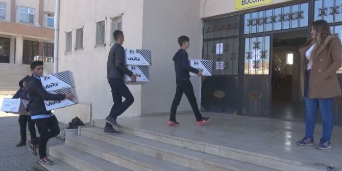 Kocaeli’nden Silopi’ye 600 Çift Ayakkabı Yardımı