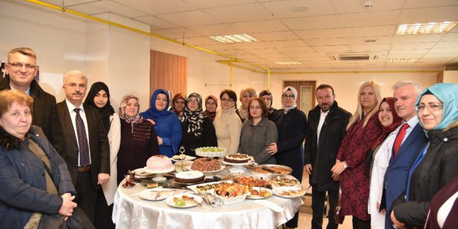 Başkan Doğan, Kadın Sosyal Yaşam Merkezini Ziyaret Etti