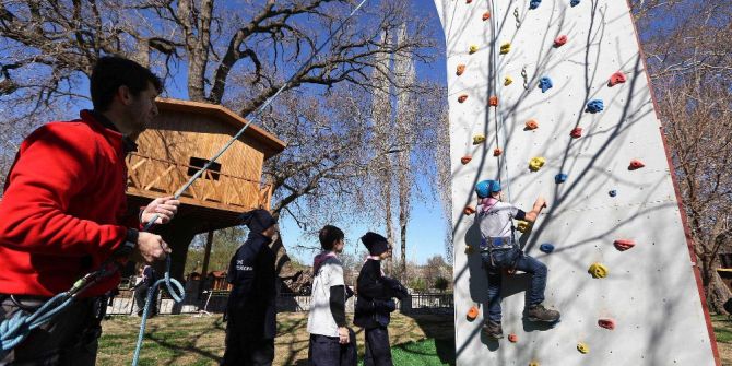 İzcilik Ve Doğa Sporları Merkezine Ziyaretçi Akını
