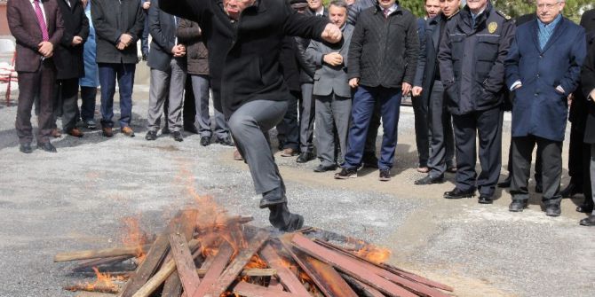 Yozgat’ta Nevruz Ateşi Yakıldı