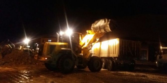 Çaldıran Belediyesinden Kar Mesaisi