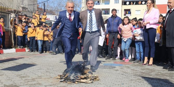 Kula Ve Turgutlu’da Nevruz Coşkusu