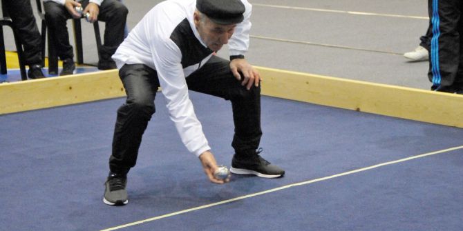 70’lik Dedelerin Kıyasıya ’Bocce’ Mücadelesi