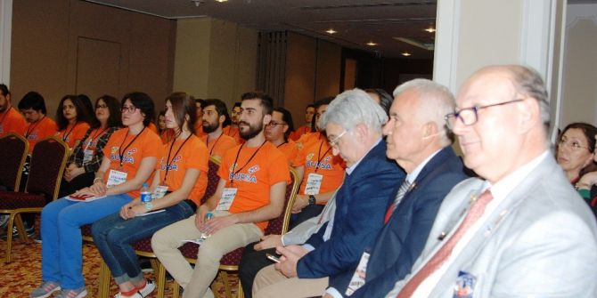 Demirtaş Rotary Gençlere Liderlik Ve Mizahı Anlattı