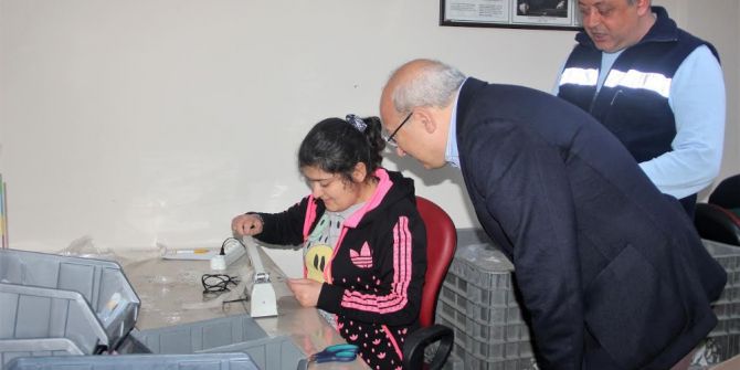 Chp’li Çakırözer Engelli Çalışanlarla Bir Araya Geldi