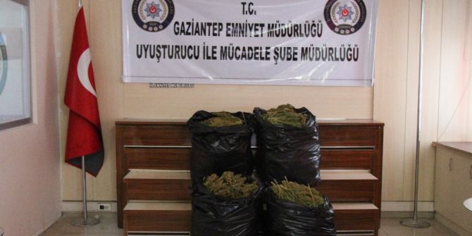 Polisten Uyuşturucu Tacirlerine Büyük Darbe
