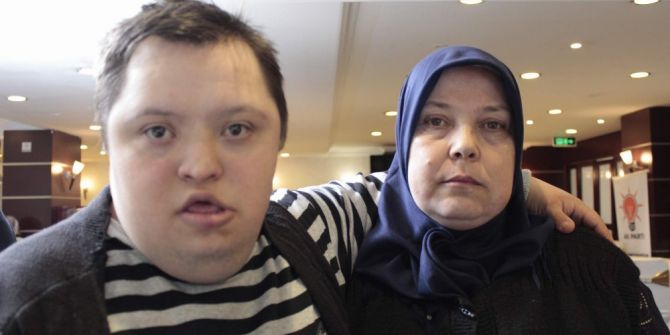 Down Sendromlu Annenin Tek Sıkıntısı Sokaktaki İnsanların Bakışları