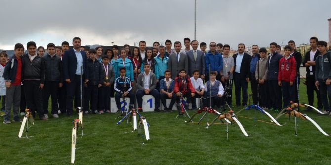 Okular Arası Okçuluk Müsabakaları Yoğun İlgi Gördü
