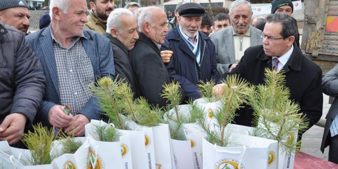 Yozgat’ta 5 Bin Fidan Dağıtımı Yapıldı