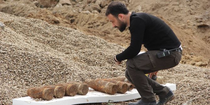 Toprağa Gömülü Halde 10 Top Mermisi Bulundu