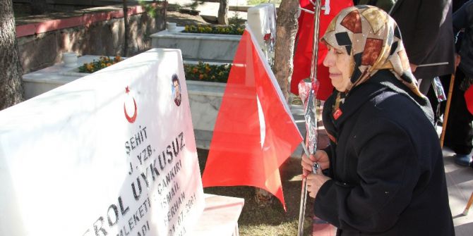 Yaşlılardan Şehitlere Vefa Ziyareti