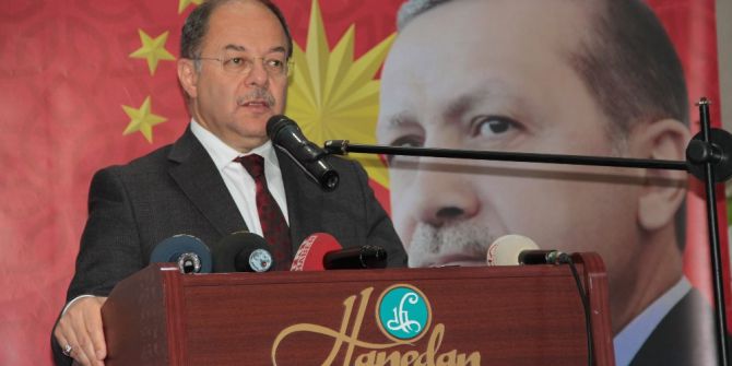 Bakan Akdağ: "Almanya’da Ve Hollanda’daki Politikacıların Büyük Bir Kısmı Sınıfta Kaldı"