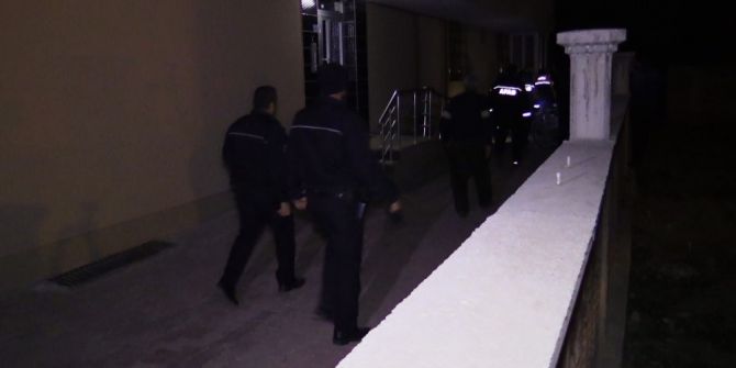 Konya’da İstinat Duvarı Çöken 3 Katlı Bina Boşaltıldı