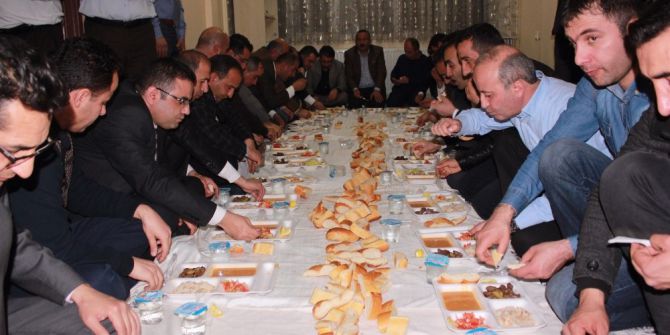 Ensar Vakfı, Stk Ve Kanaat Önderleri Yemekte Bir Araya Geldi