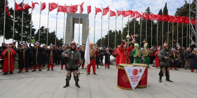 Gürsu Ayyıldız Mehteran Takımı Şehitler Abidesi’ni İnletti