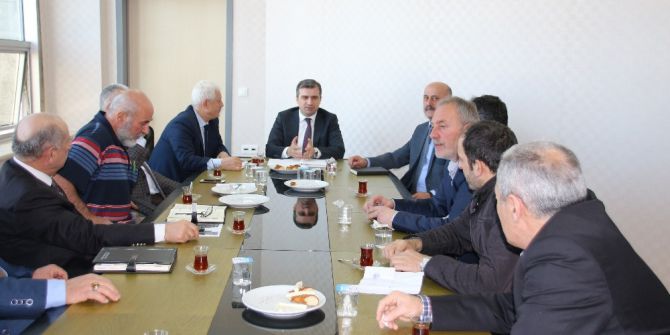 Başkan Yemenici Mahalle Muhtarlarıyla İstişare Toplantısı Yaptı