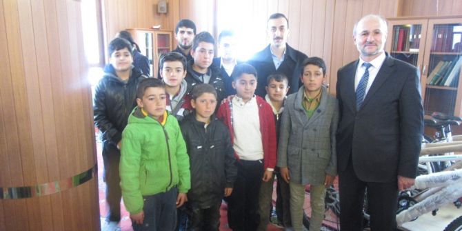 Kaymakam Çiçekli Gençleri Ödüllendirdi