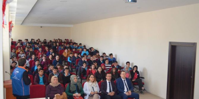 Öğrenci Ve Öğretmenlere Afet Bilinci Eğitimleri Devam Ediyor