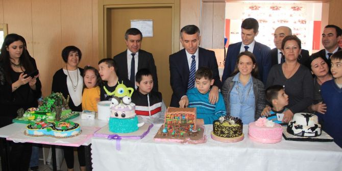 Ehem Kursiyerleri Sevgi Ve Emeklerinin Özel Çocuklar İle Paylaştılar