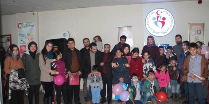 Ağrı Gençlik Merkezi, Down Sendromlu Kardeşlerini Unutmadı