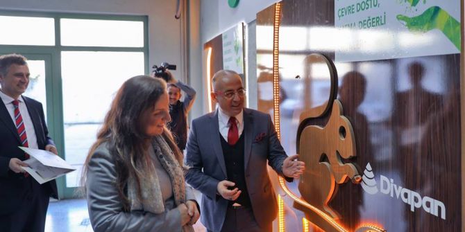Divapan’a Rektör Çakar’dan Teşekkür Plaketi
