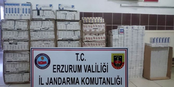 Kaçak Sigaraları Toprağa Gömmeye Çalışan Şüpheliler Suçüstü Yakalandı