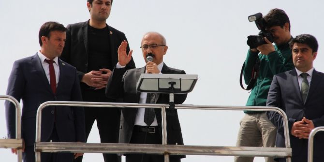 Bakan Elvan: “Vatandaşına Hizmet Etmeyen Hiçbir Bürokratla Yolumuza Devam Etmeyeceğiz”