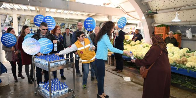 Dünya Su Günü’nde Vatandaşlara Su İkramı