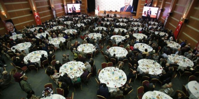 Ak Parti, Yaşlılar Haftası’nda Büyüklerini Unutmadı