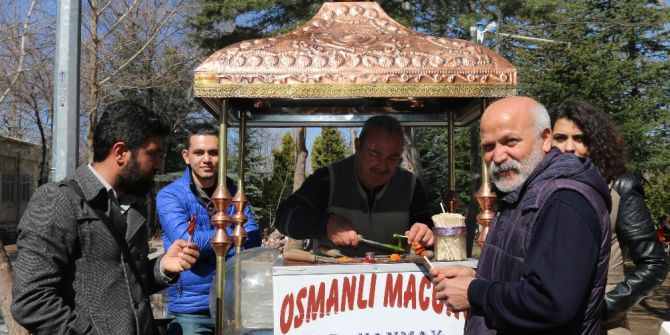 Erü’de “Kudüs İçin Kitap Ve Gıda Kermesi” Düzenlendi