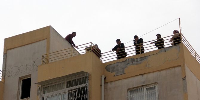 İntihar Girişiminde Bulunan Gence Yaşlı Kadın Tepki Gösterdi