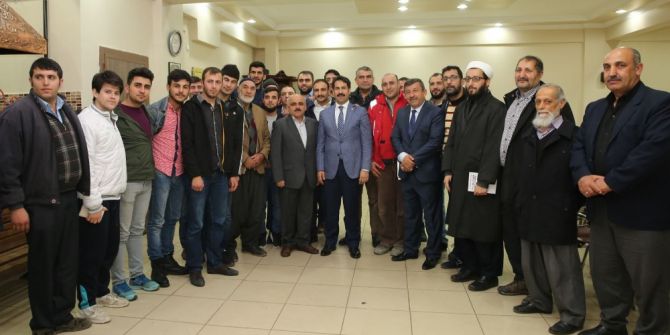 Başkan Karabacak, Diyarbakırlılara Referandumun Önemini Anlattı