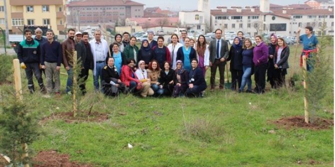 Körfez Devlet Hastanesi’ne 100 Adet Fidan Dikildi