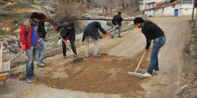 Akşehir Belediyesi Kilitli Taş Çalışmalarını Sürdürüyor