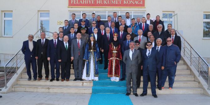 Vali Kamçı Felahiye’de Muhtarlarla Buluştu