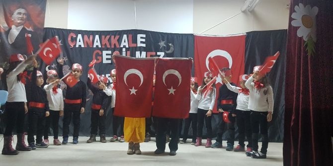 Minikler Çanakkale Ruhunu Yeniden Yaşattılar